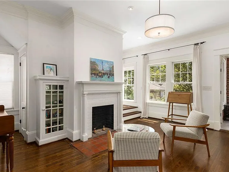 648 Cresthill Ave NE — Photo 12