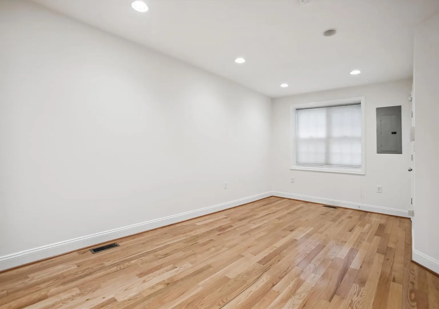 310 P Street NW — Photo 4