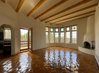 31 Calle Pagosa, Santa Fe, NM 87506