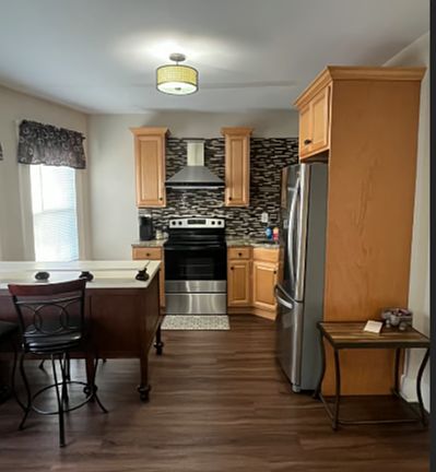 2nd image of 754 Savin Ave #2
