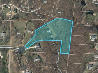 5455 N Meadow Ct, Ann Arbor, MI 48105