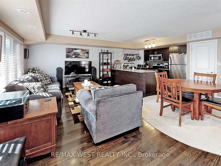 10 Foundry Ave #240 — Photo 7