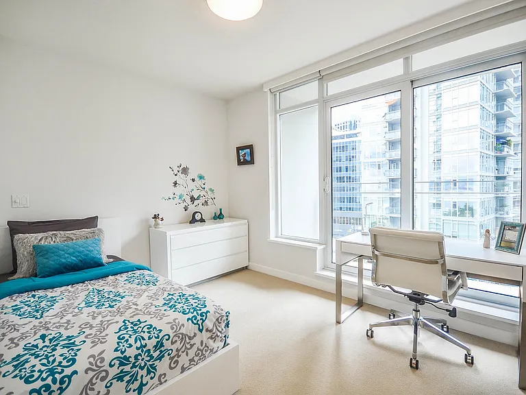 1233 Cordova St W #804 — Photo 13