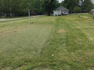 112 N Sims St, Royalton, IL 62983