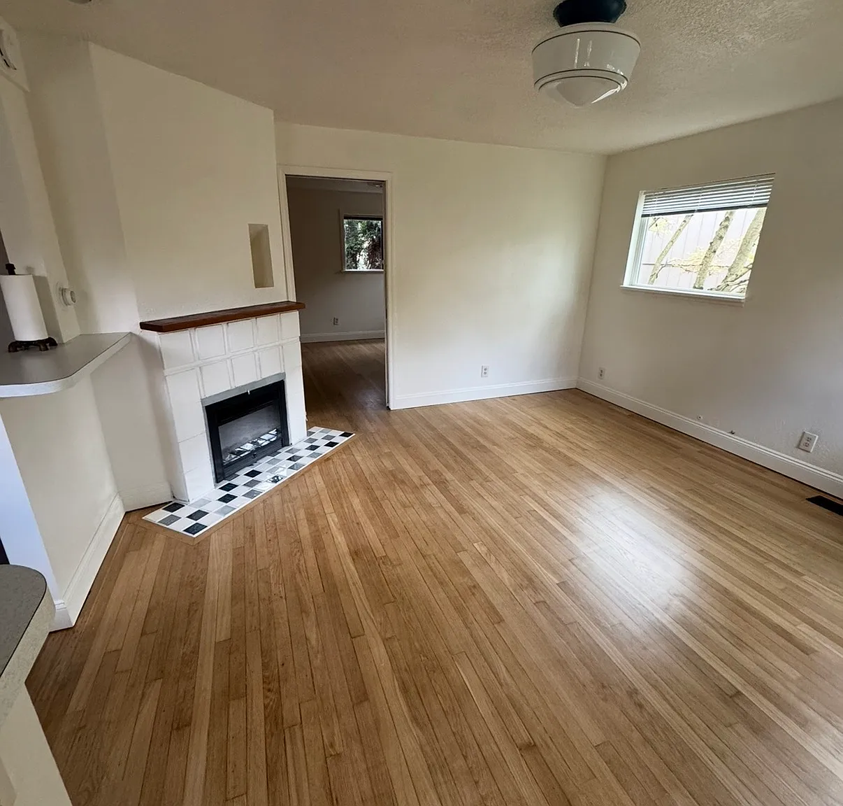 1 bed, 650 sqft, $2,100 — Photo 4