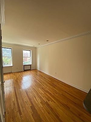 5th image of 746 10th Ave APT 4N