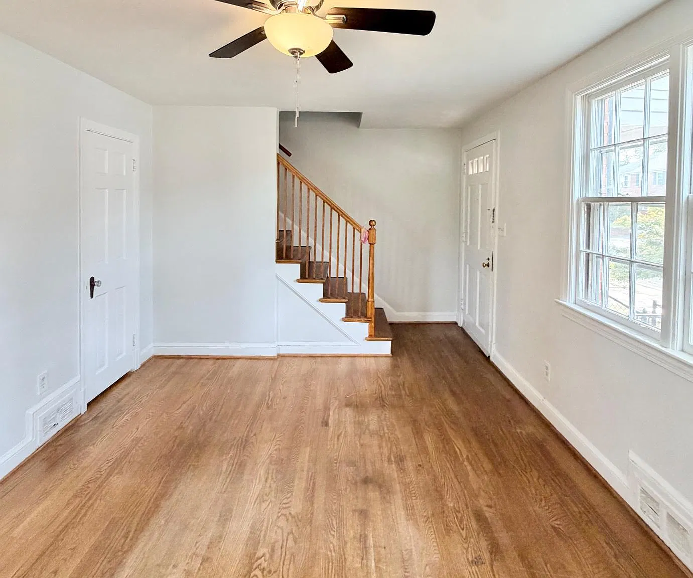 2 bed, 1.0 bath, 910 sqft, $2,650 — Photo 3
