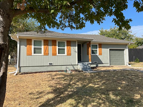 3rd image of 427 NE 38th St