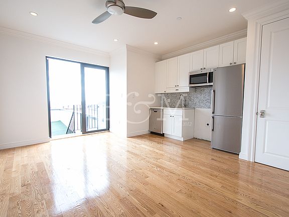 2nd image of 319 Lincoln Pl APT 5A