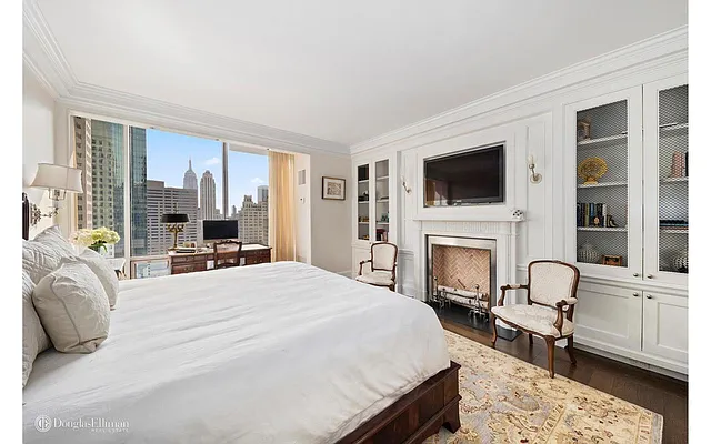 Rented by Douglas Elliman | media 7