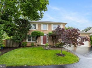 4008 Medford Dr, Annandale, VA 22003