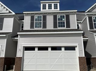 790-2 Dipper Ln, Aurora, OH 44202