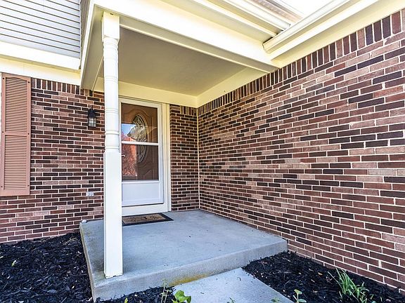 2nd image of 7754 Hathaway Park Ct