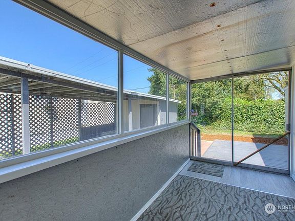 4th image of 5307 69th Avenue Ct E