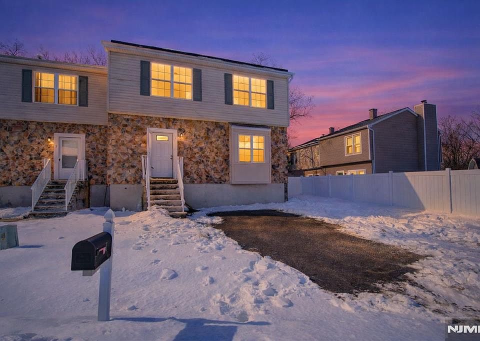1st image of 1 Kent Ct