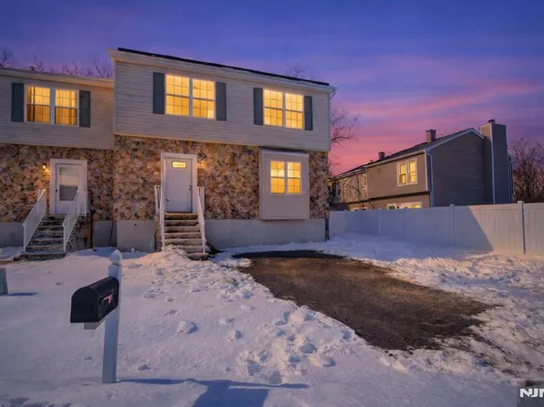 1 Kent Ct, Lawrence Township, NJ 08648
