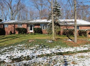 10 Herman Thau Rd, Annandale, NJ 08801