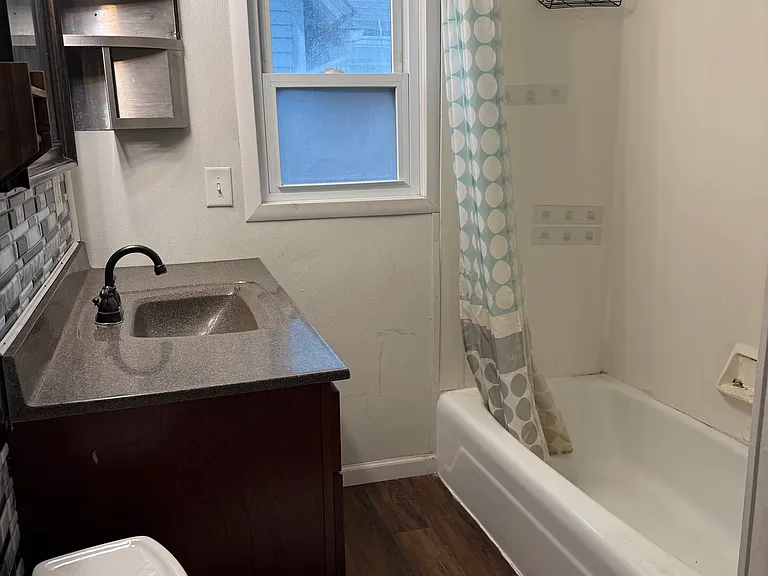 36 Pine St — Photo 4