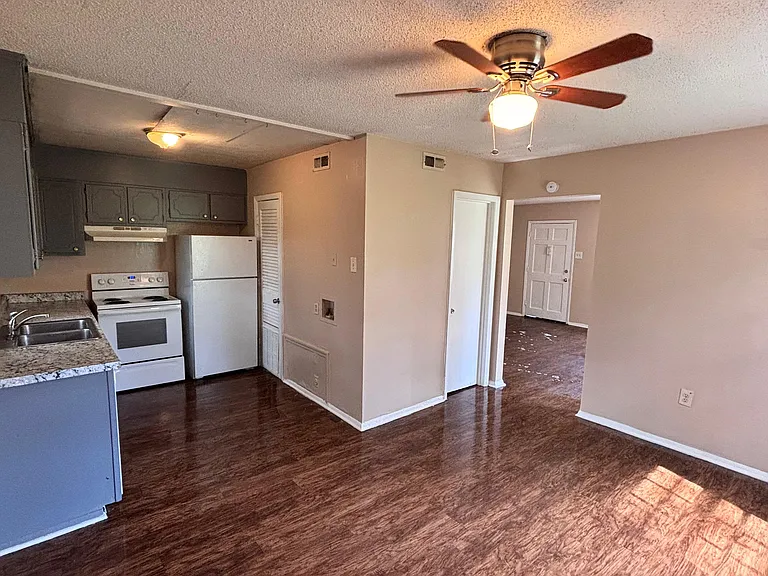 6526 White Horse Rd #5A — Photo 4