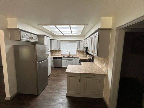 3rd image of 4801 Winston Dr