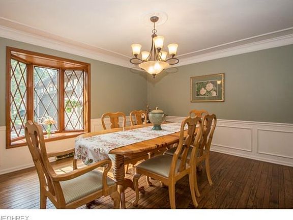 5th image of 32595 Wintergreen Dr