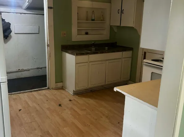 19 E High St, Willard, OH 44890