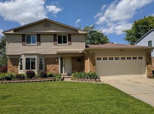 44080 Candlewood Dr, Canton, MI 48187