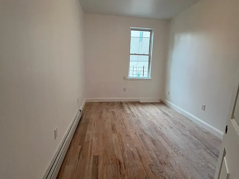 763 Home St #2 — Photo 6