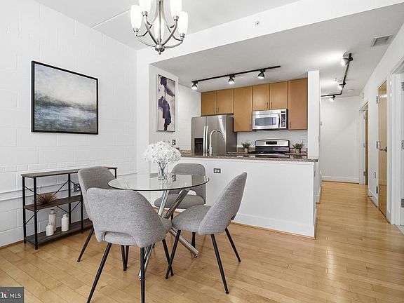 4th image of 1529 14th St NW APT 202