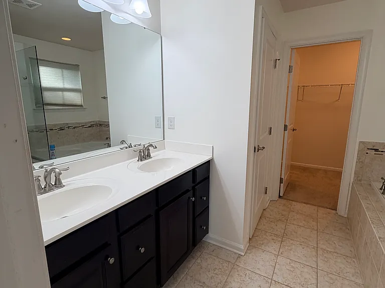 5816 Selkirkshire Rd — Photo 35