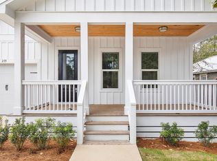 279 S 2nd St, Santa Rosa Beach, FL 32459
