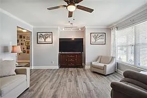 3 bed, 2.0 bath, 1800 sqft, $2,800 — Photo 4