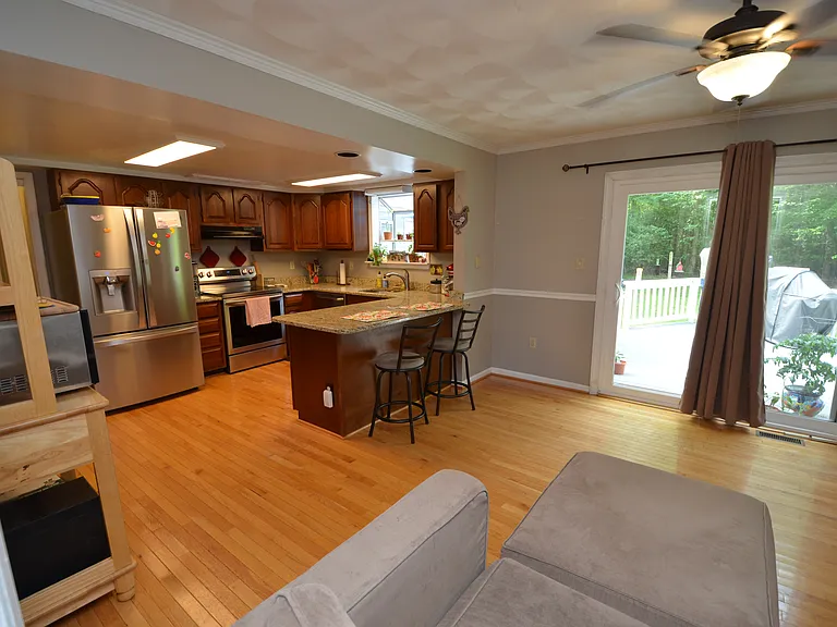1527 Snug Harbor Rd — Photo 12