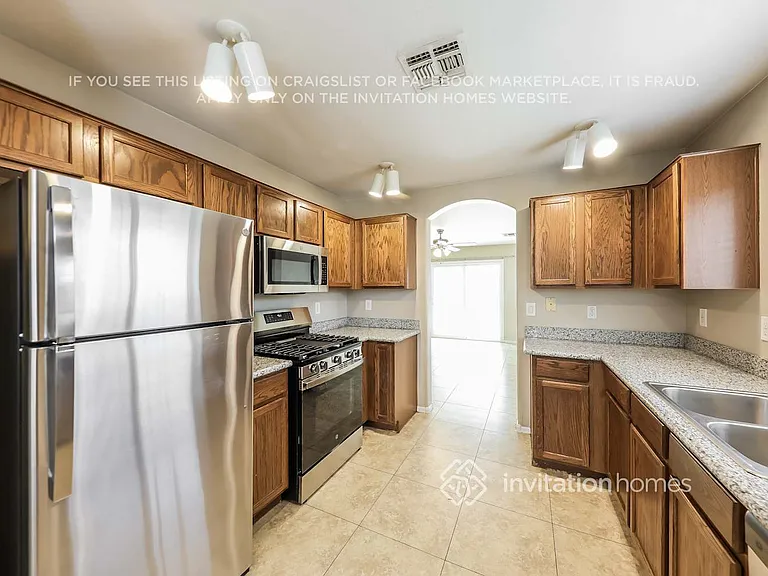 12563 W Charter Oak Rd — Photo 7