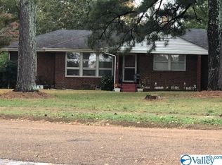 4305 Force Dr NW, Huntsville, AL 35810