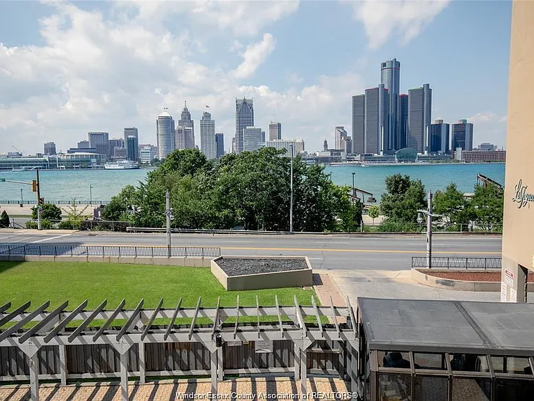 111 Riverside Dr E #1607 — Photo 34