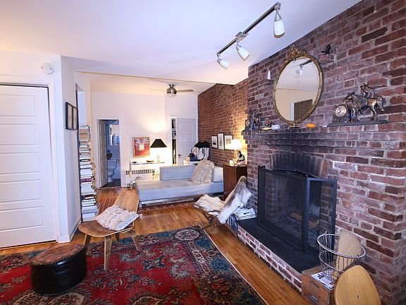 3rd image of 40 W 85th St #6