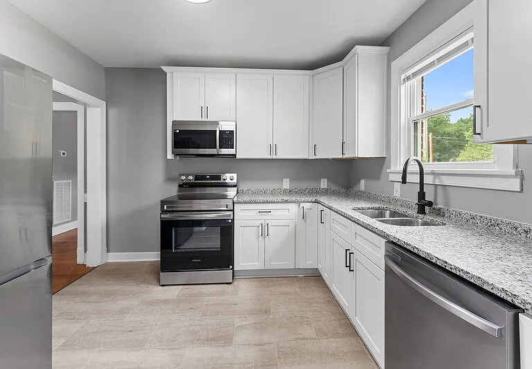 2501 Williams St — Photo 17