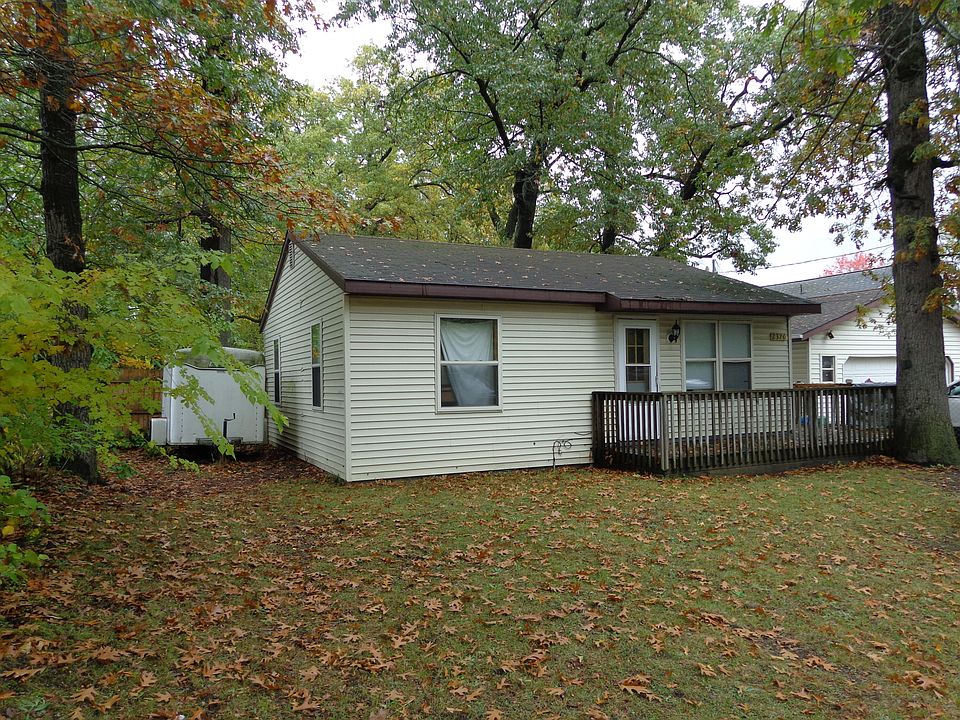 1st image of 2374 Vine Ave