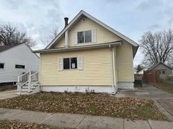 132 E Lake St, Rockwell City, IA 50579