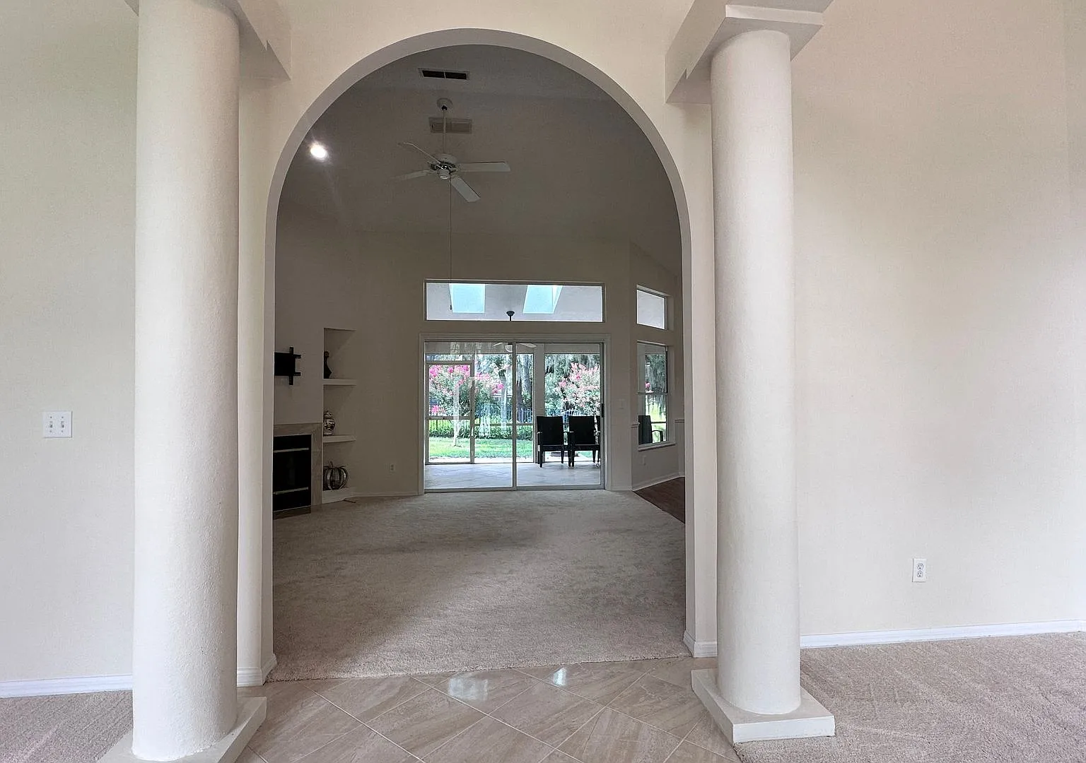 4 Bed, 2 Bath | Pond Views | Private Lake Access — Photo 3