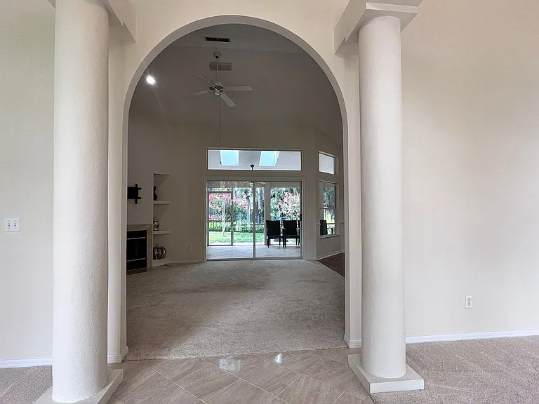 7468 Aprelle Dr — Photo 2