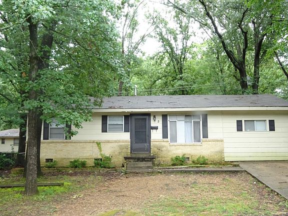 2nd image of 5 Winchester Dr