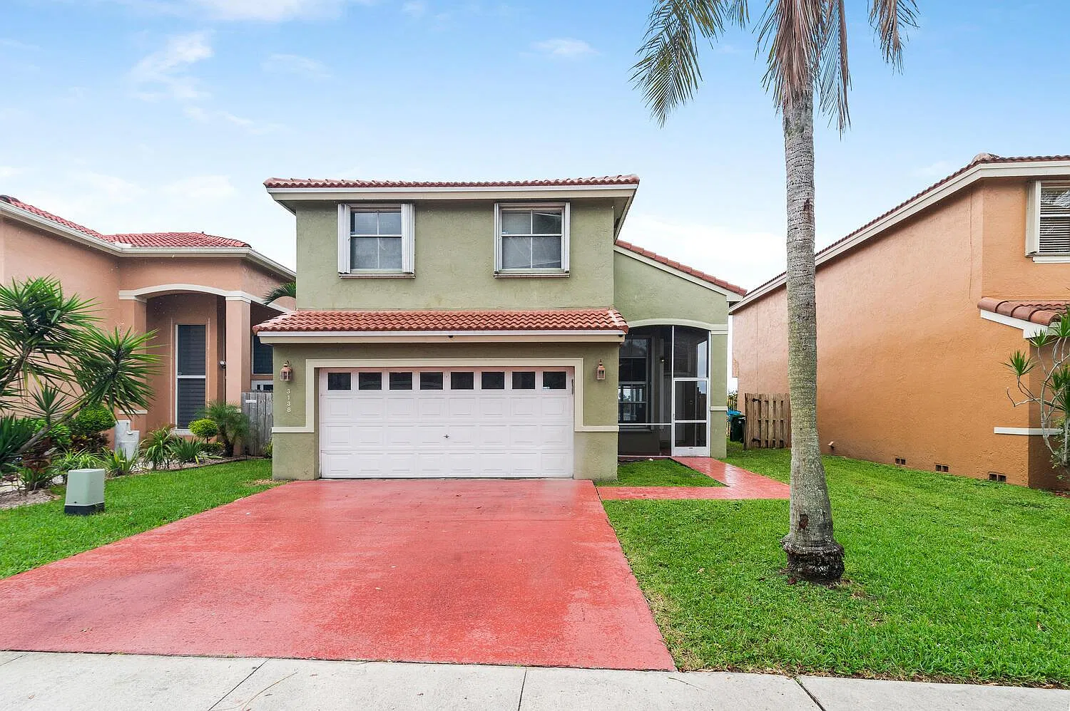 3 bed, 2.5 bath, 1738 sqft, $3,200 — Photo 1