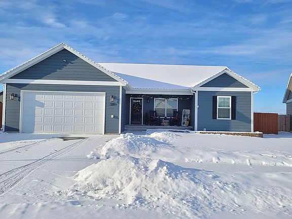 3rd image of 2229 Sturnella Ln