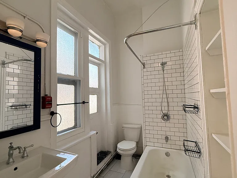 1203 Spruce St #2F — Photo 4