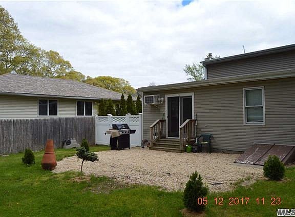 5th image of 467 Glen Dr