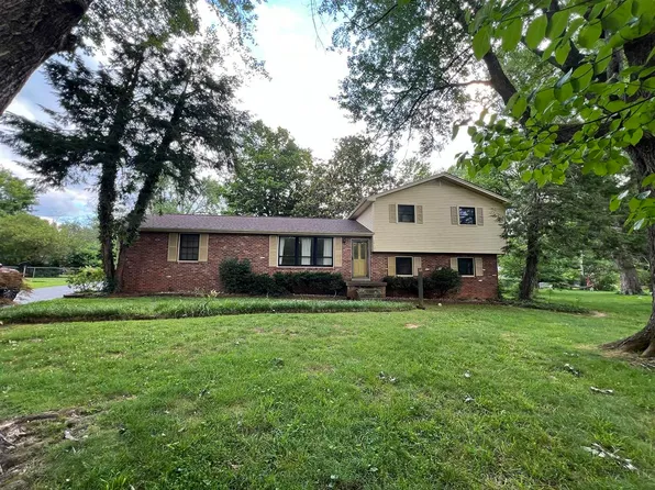 2707 Kiwanis Ct, Bowling Green, KY 42104