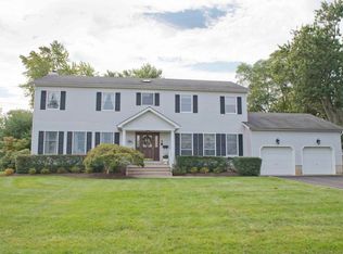 8 Nicholson Pl, Oceanport, NJ 07757