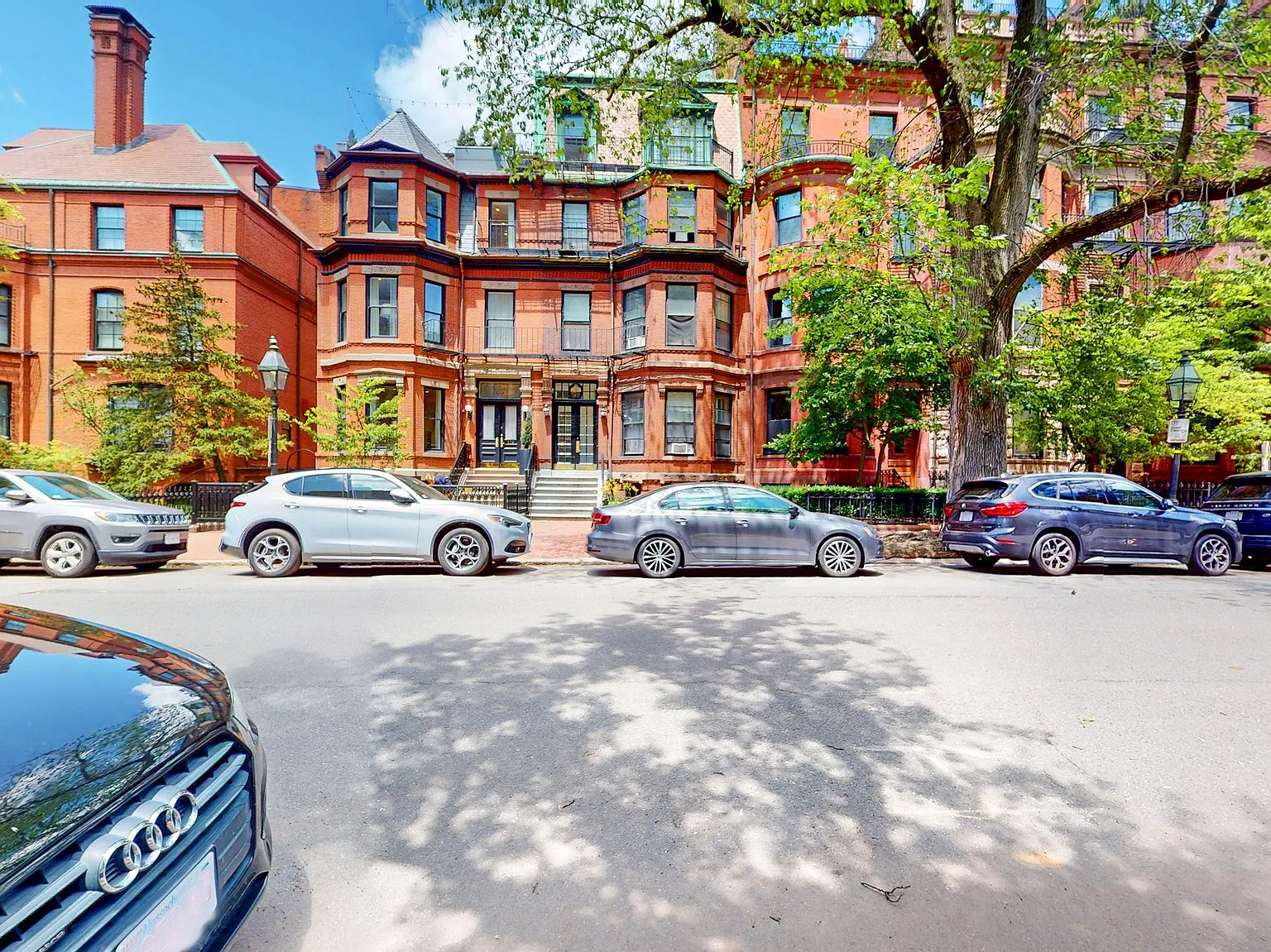 2 bed, 1.0 bath, $3,795 — Photo 2